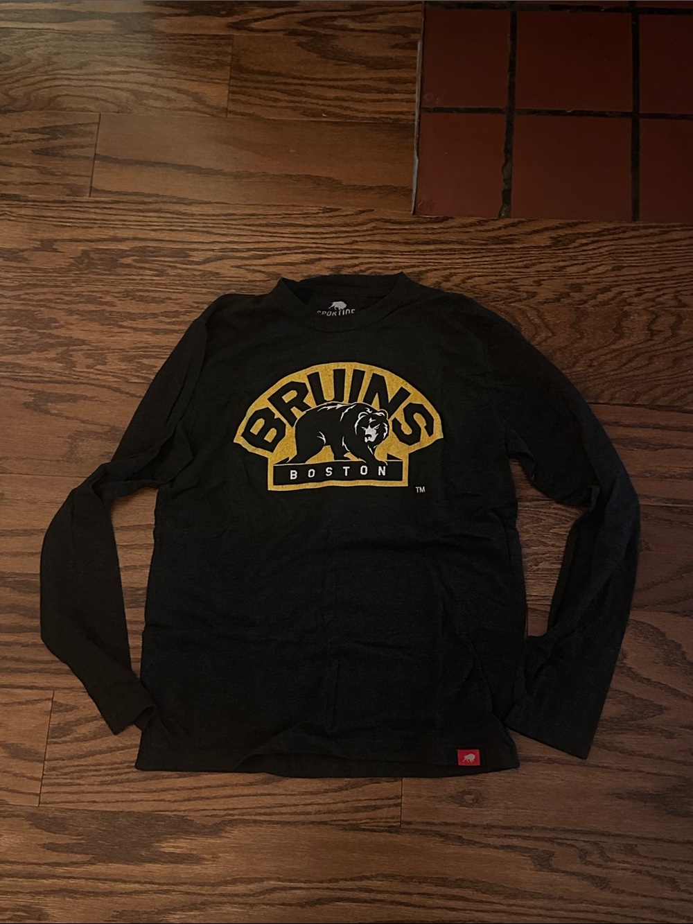 Boston Bruins Black Long-Sleeve Crewneck Shirt
